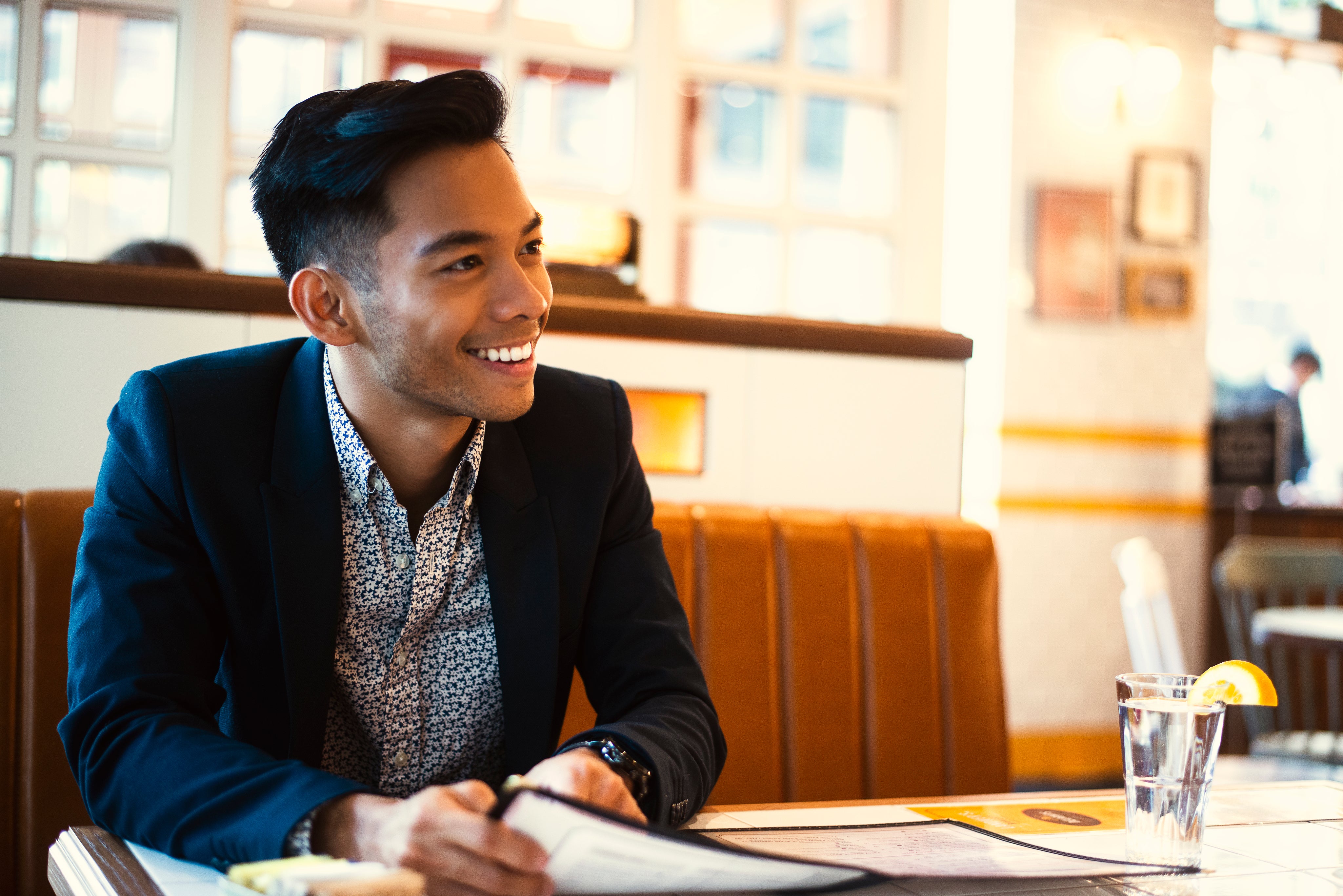 files/friendly-smile-from-across-the-table.jpg